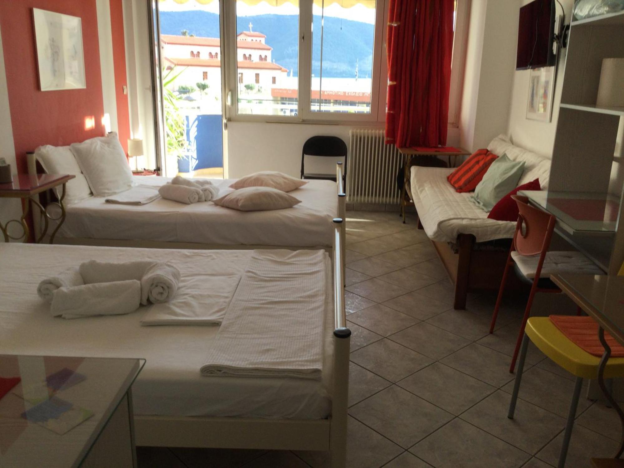 Maria'S Roomstudios Apartments Flats To Let Seaside Heart City Chantzara Spyropoulos อีกูเมนิทซา ภายนอก รูปภาพ