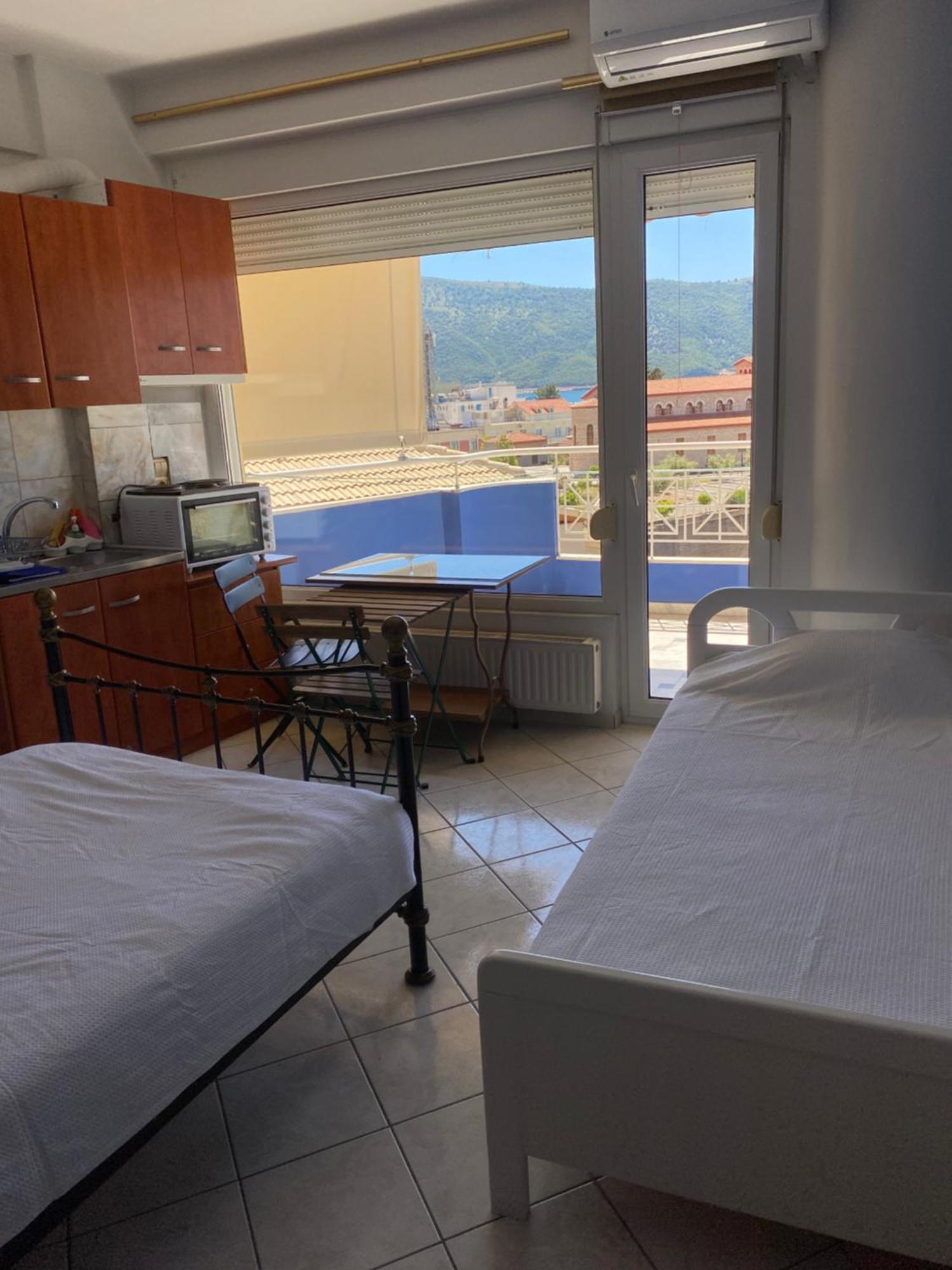 Maria'S Roomstudios Apartments Flats To Let Seaside Heart City Chantzara Spyropoulos อีกูเมนิทซา ภายนอก รูปภาพ