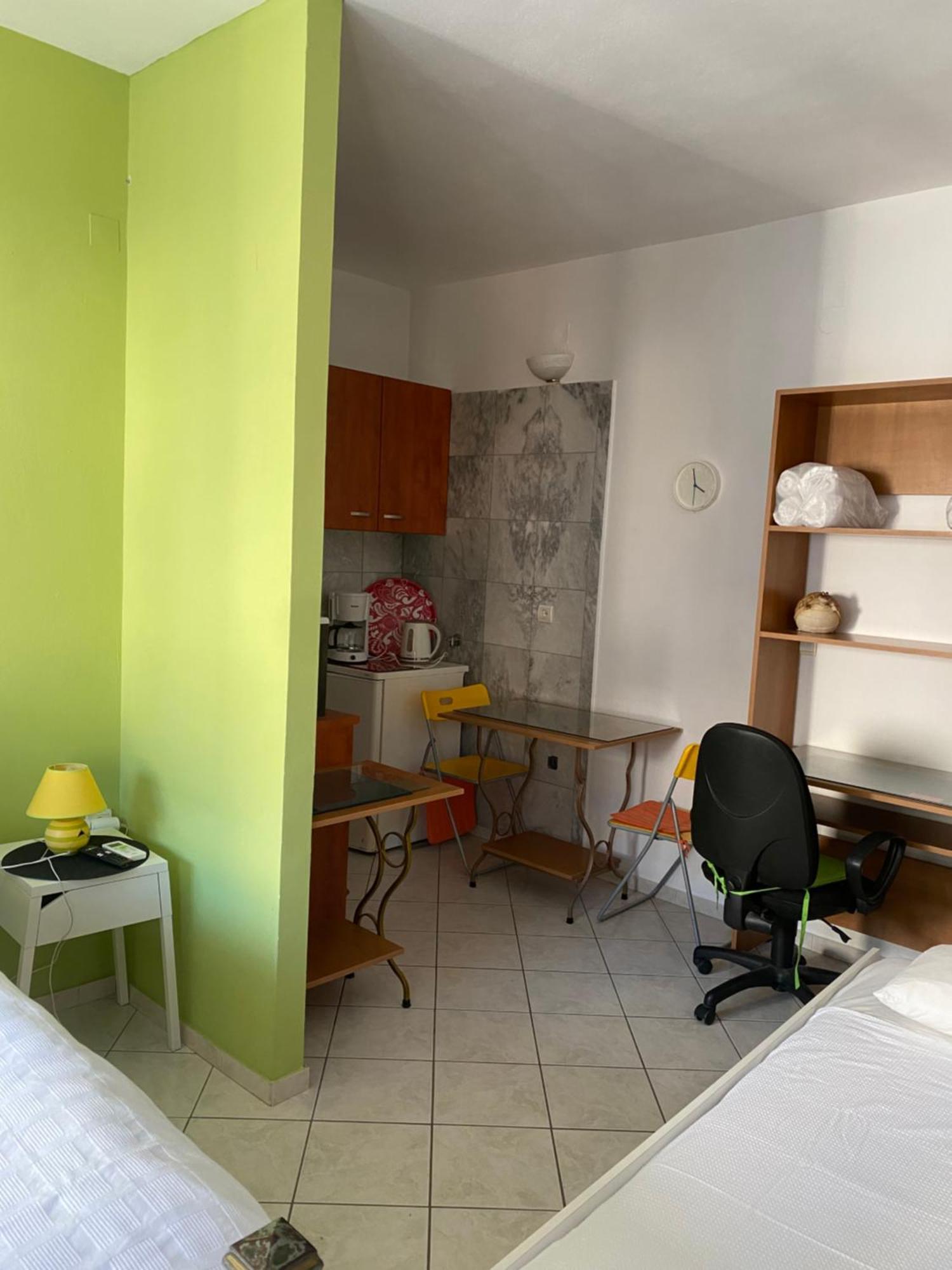 Maria'S Roomstudios Apartments Flats To Let Seaside Heart City Chantzara Spyropoulos อีกูเมนิทซา ภายนอก รูปภาพ